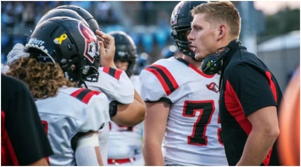 Why Should You Join a Football Mentorship Program?